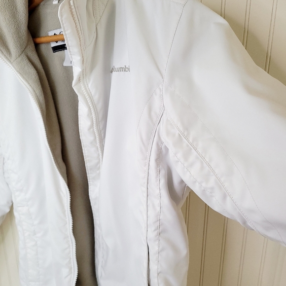 Columbia White soft shell jacket! - Picture 5 of 8
